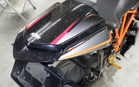 KTM 1290 SUPER DUKE R 2016