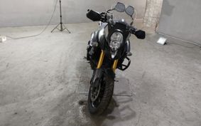 SUZUKI DL1000 ( V-Strom 1000 ) DD111