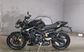 TRIUMPH STREET TRIPLE RS 2025 HDA614