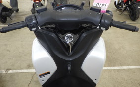 YAMAHA TRICITY 125 SE82J