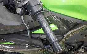 KAWASAKI ZX-25R 1986 ZX250E
