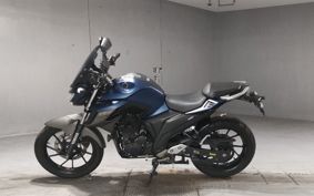 YAMAHA FZ25 RG42