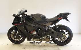 YAMAHA YZF-R1 2016