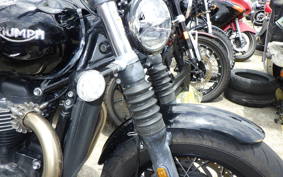 TRIUMPH BONNEVILLE BOBBER 2022