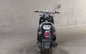 YAMAHA VINO 125 SE24