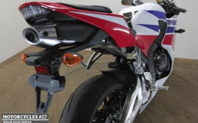 HONDA CBR600RR 2016 PC40