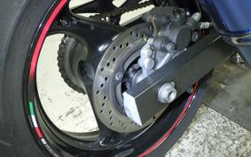 SUZUKI GSR750 2012