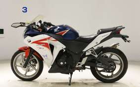 HONDA CBR250R GEN 3 1999 MC41