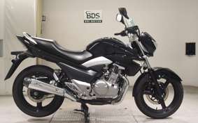 SUZUKI GSR250