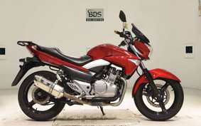 SUZUKI GSR250