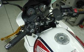 HONDA CB1300SB SUPER BOLDOR A 2015 SC54
