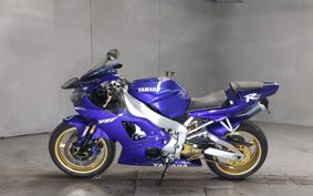 YAMAHA YZF-R1 RN04