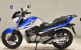SUZUKI GSR250 2020