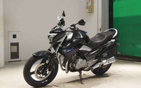 SUZUKI GSR250 2015