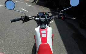 YAMAHA SEROW 225 KICK 1KH