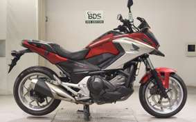 HONDA NC750X D Limited 2016 RC90