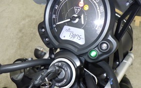 TRIUMPH STREET SCRAMBLER 2022