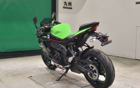 KAWASAKI ZX-25R ZX250E