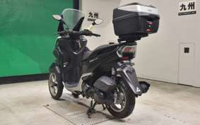 YAMAHA TRICITY 125