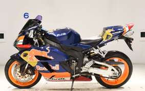 HONDA CBR1000RR 2004 SC57