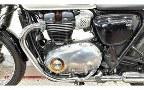 TRIUMPH BONNEVILLE T100 2017 DAD70G