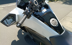 HONDA NM4 VULTUS -02 2014 RC82