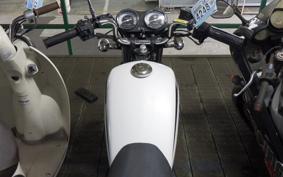 YAMAHA YB125SP 2015