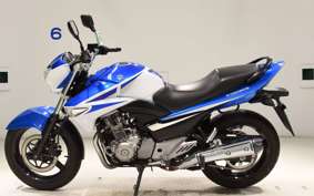 SUZUKI GSR250 2011