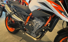 KTM 890 DUKE R 2023 TU940