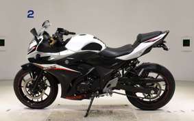 SUZUKI GSX250 R