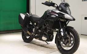 SUZUKI Vｽﾄﾛｰﾑ1000XTA 2019 VU51A