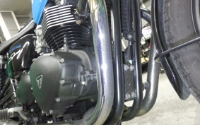 TRIUMPH BONNEVILLE SPIRIT 2015