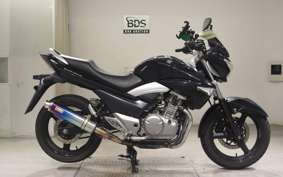 SUZUKI GSR250