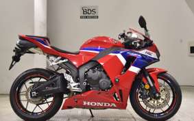 HONDA CBR600RR 2024 PC40