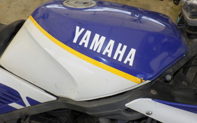 YAMAHA FZ750 2MG