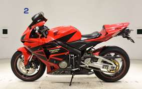 HONDA CBR600RR GEN 2 2006 PC37