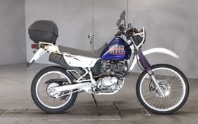 SUZUKI DJEBEL200 SH42A