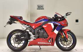 HONDA CBR600RR 2021 PC40