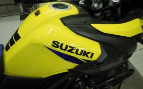 SUZUKI Vｽﾄﾛｰﾑ650XTA 2024 C733M