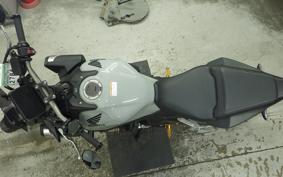 HONDA CB650R E-Clutch 2025 RH17