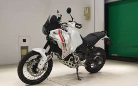 DUCATI DESSERT X 2022