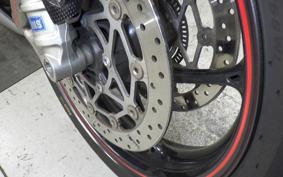 TRIUMPH DAYTONA 675 R 2016