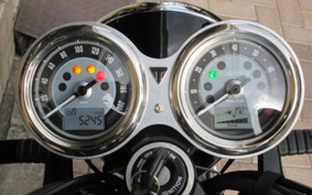 TRIUMPH TRIUMPH BONNEVILLE T100 2023 DAD70G