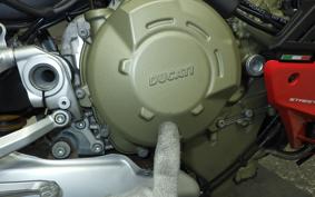 DUCATI STREETFIGHTER V4 S 2021