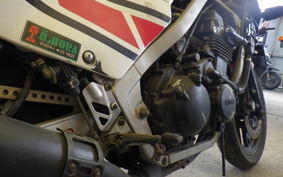 YAMAHA FZ400 R 1985 46X