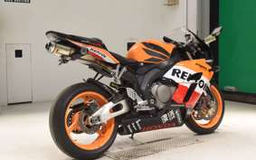 HONDA CBR1000RR 2004 SC57
