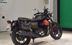 MOTO GUZZI V7 CARBON 2019