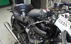 TRIUMPH STREET TWIN 2018