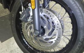 TRIUMPH BONNEVILLE T120 2025