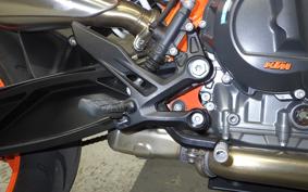 KTM 890 DUKE R 2022
